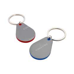 Droplet shape keychain with highlights